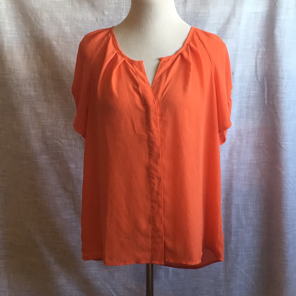 NWOT Large Moon Collection USA V Neck Shirt Nice